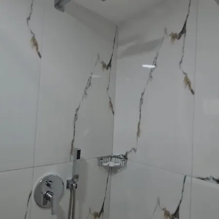 Gezimi Apartment Ksamil