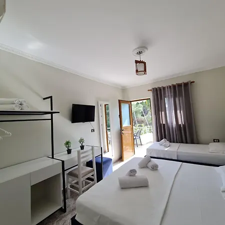 Gezimi Apartment Ksamil