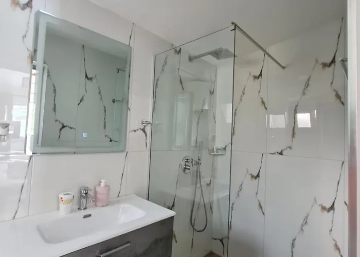 Apartment Gezimi *